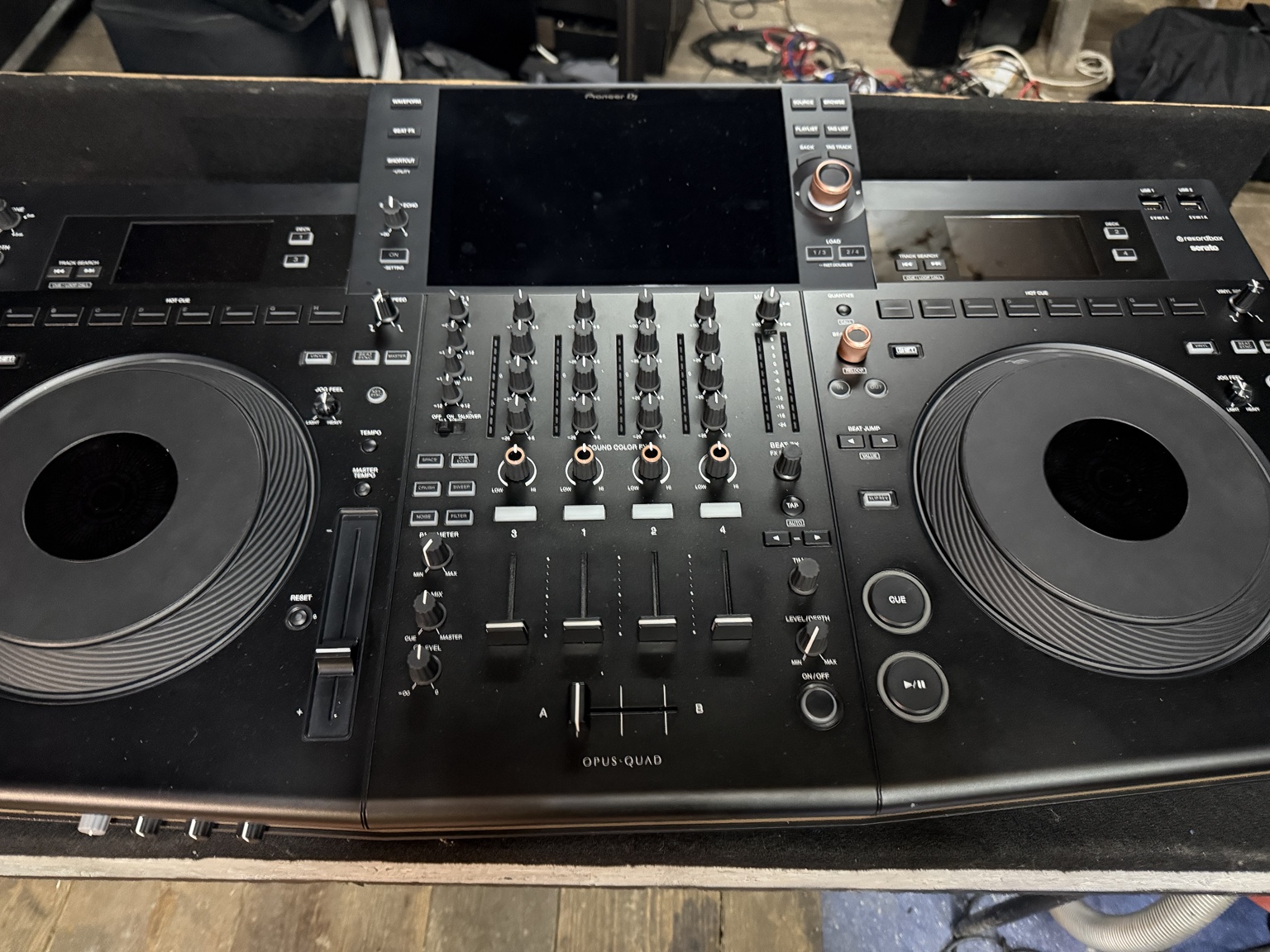 DJ Serwis NDT — sprzęt DJ podczas naprawy